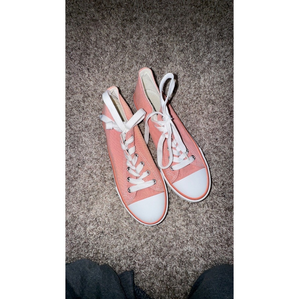 Soleao Women's Pink Canvas Low Top Sneakers Size 8